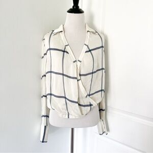 Nisse Ivory White and Blue Silk Button Down Shirt - Size 4